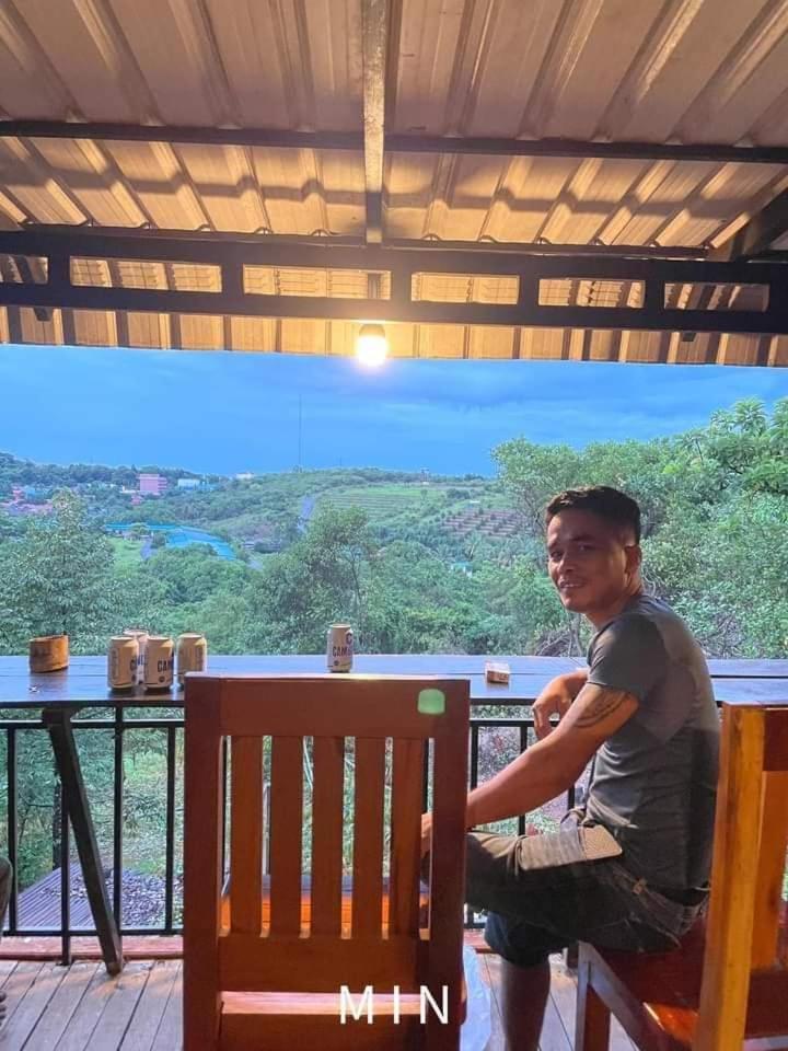 Backpacker Hostel And Jungle Trekking Banlung Esterno foto