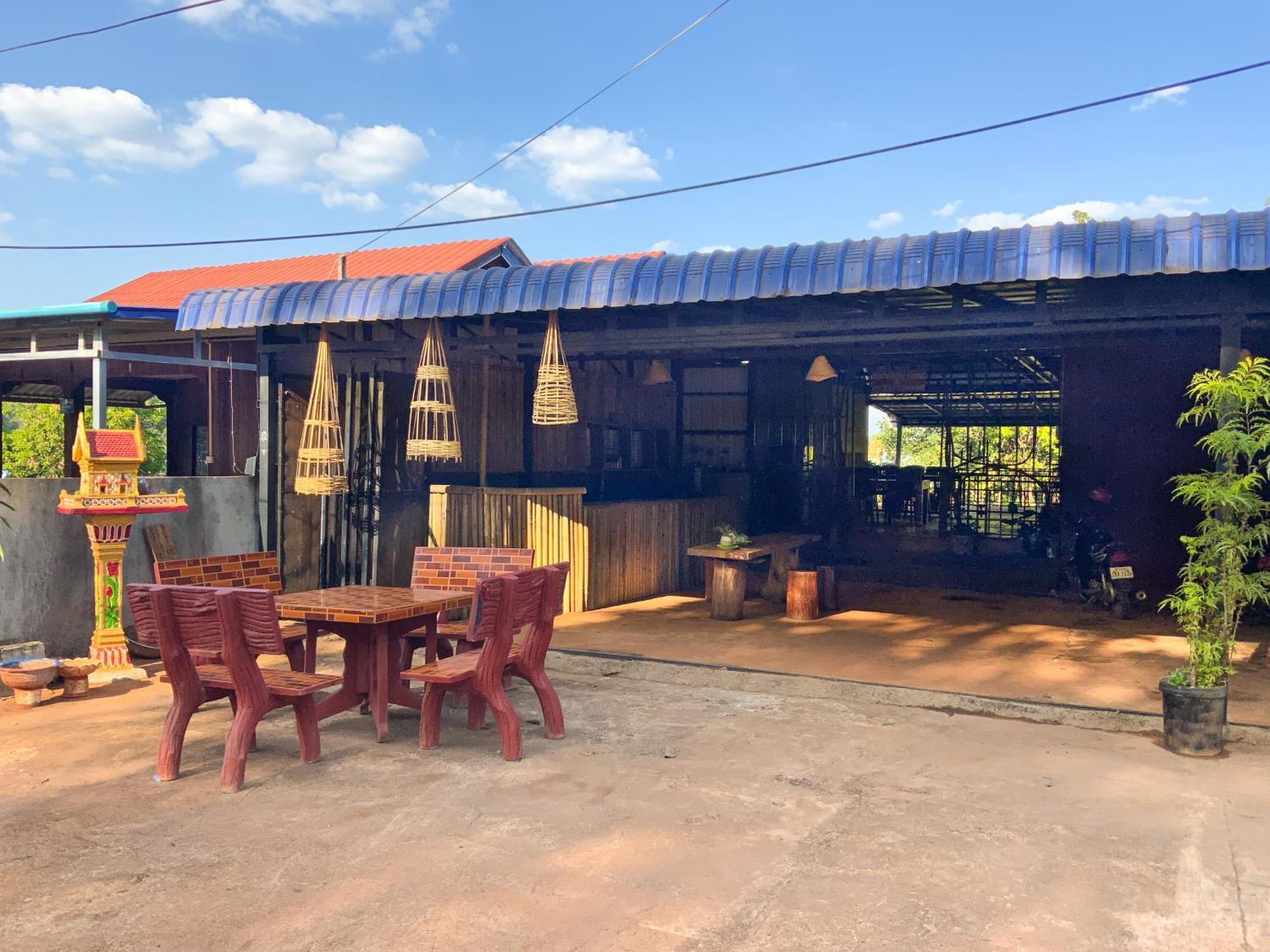 Backpacker Hostel And Jungle Trekking Banlung Esterno foto