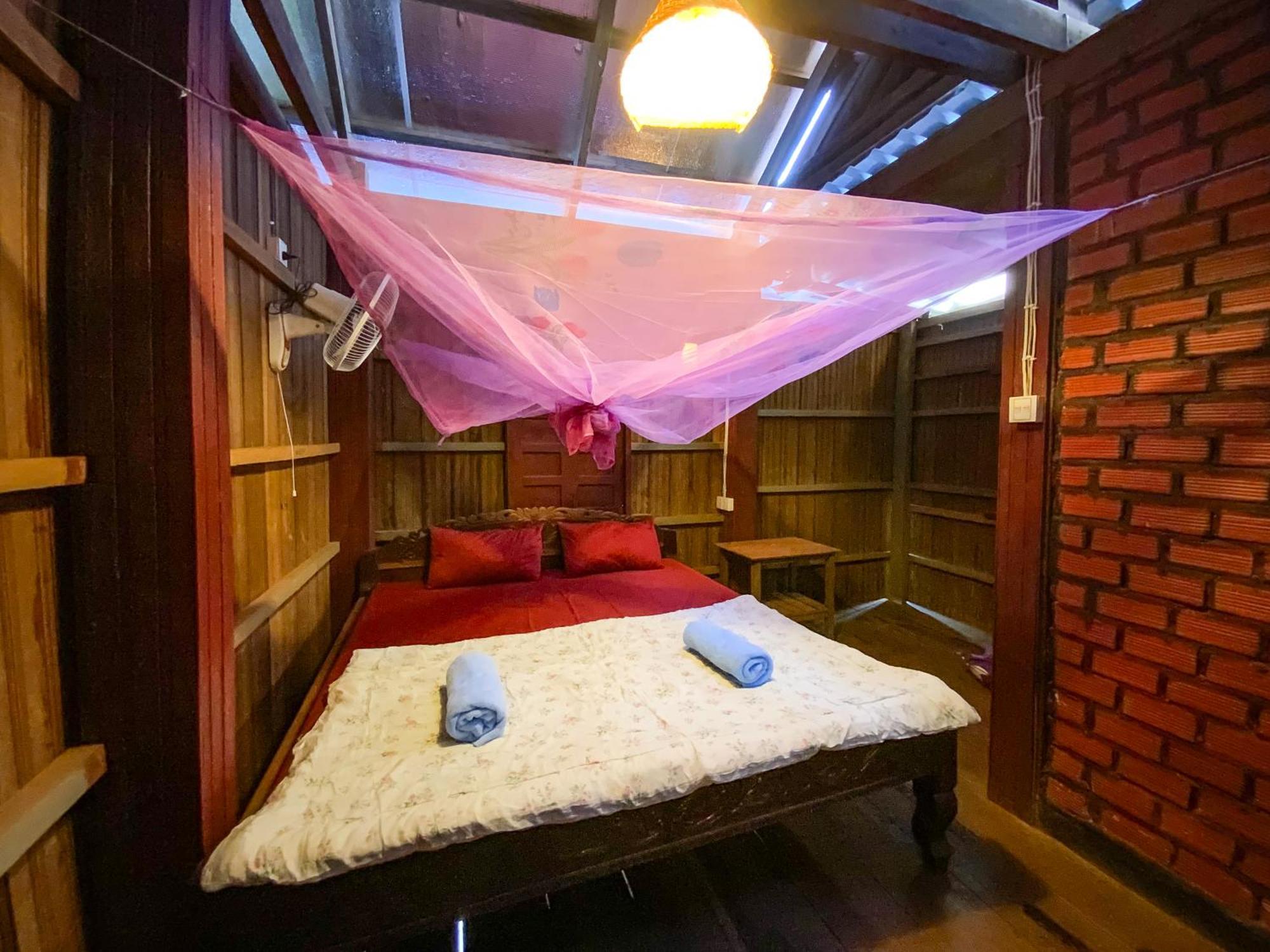 Backpacker Hostel And Jungle Trekking Banlung Camera foto